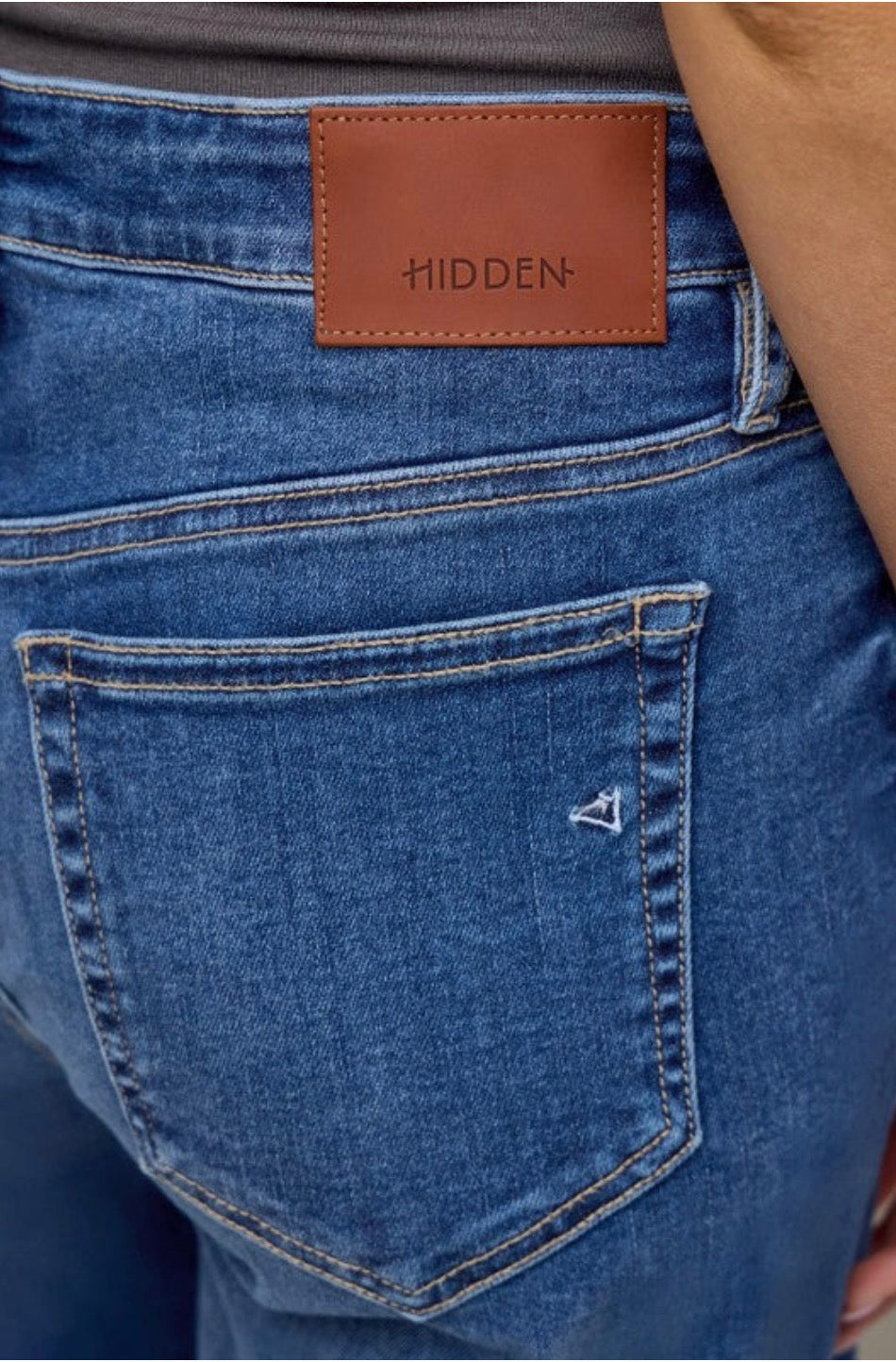 HD1899WS-DK Ella Raw Hem