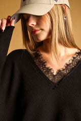 MM743T22 Lace V-neck Knit Top