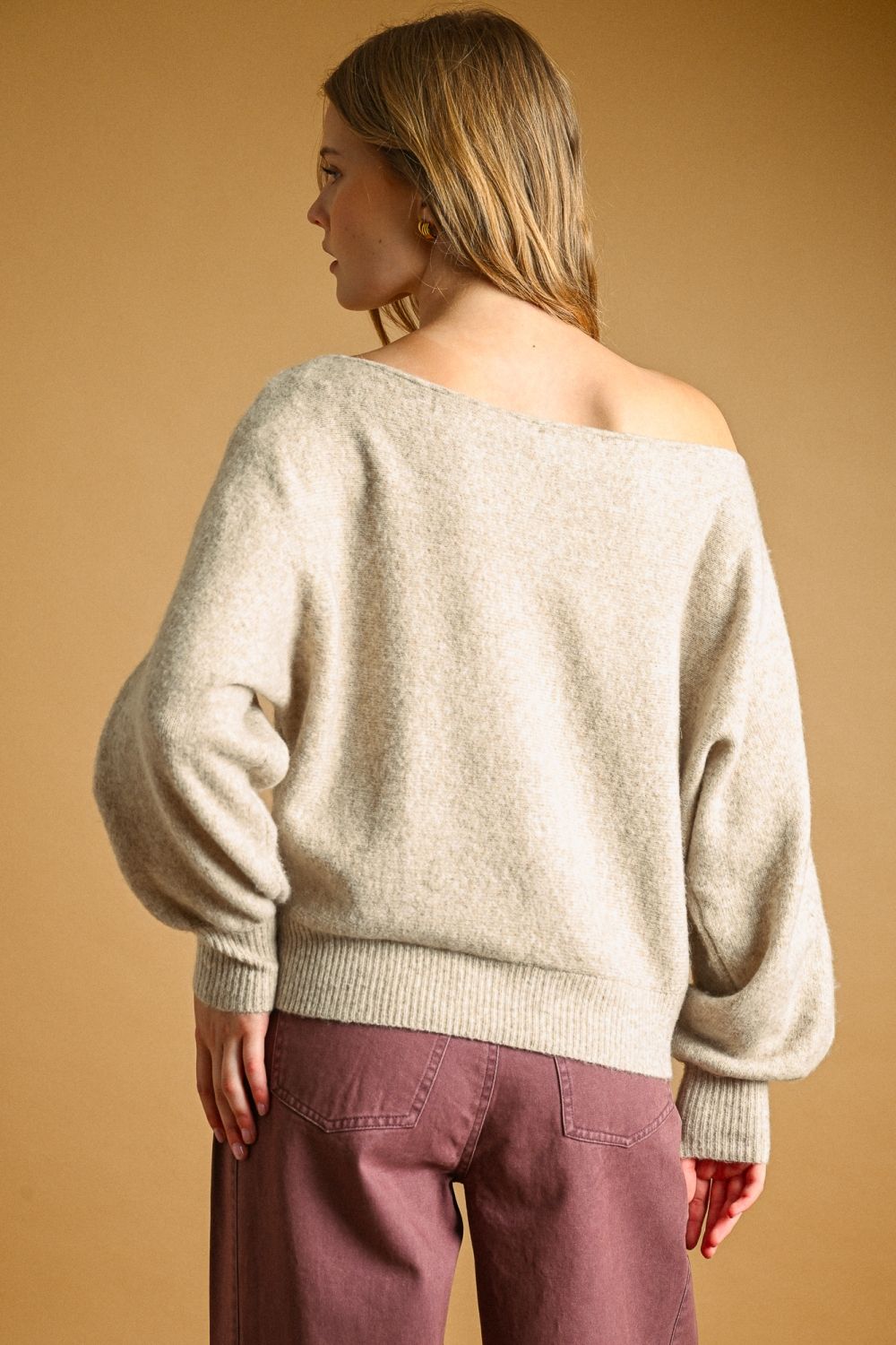 MM716T23 Boat Neck Sweater