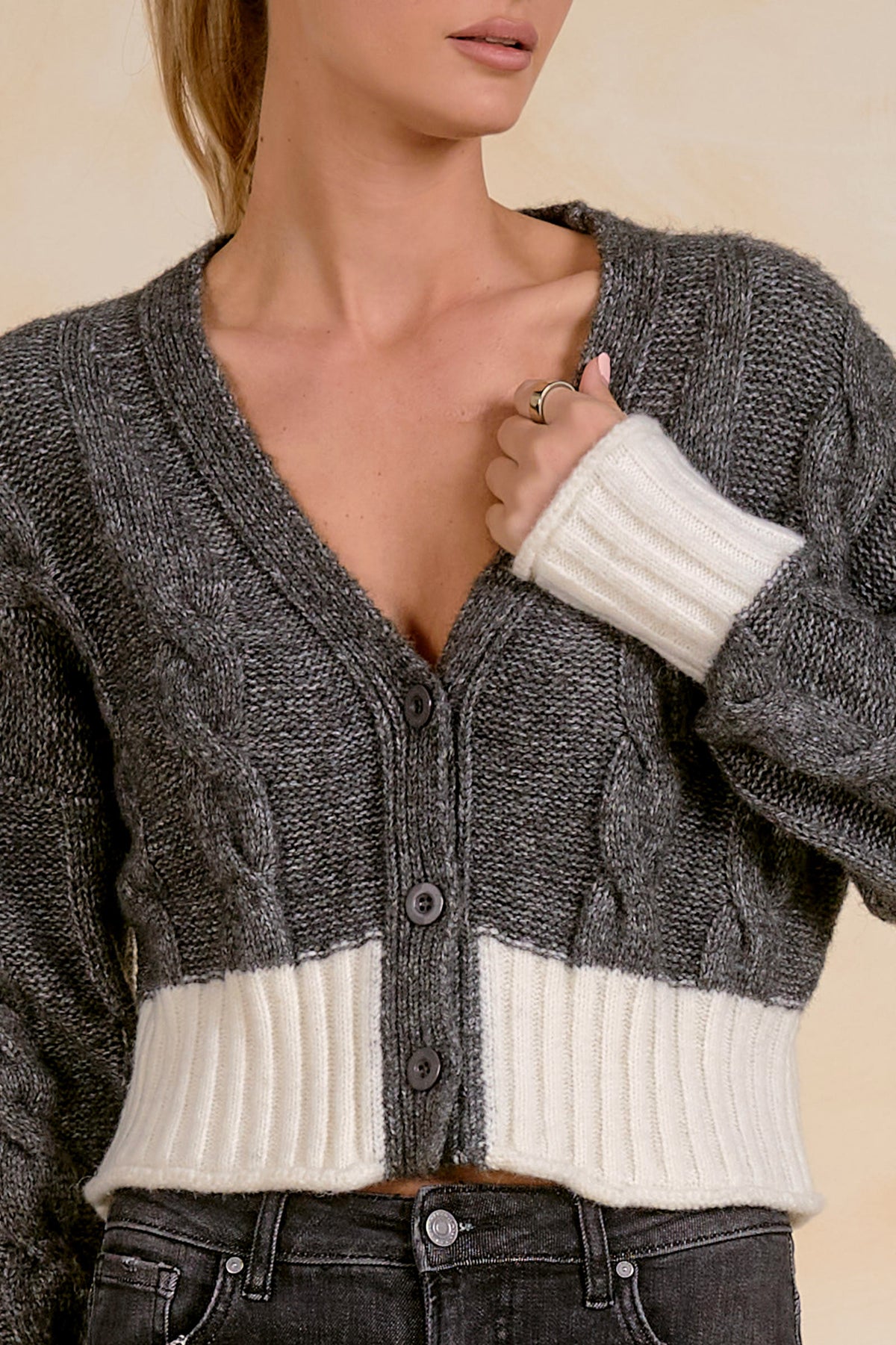 EL115W35 2-Tone Cardigan