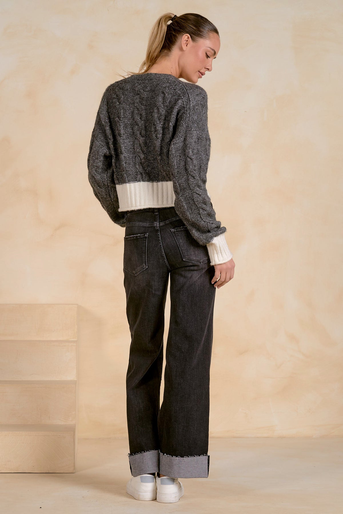 EL115W35 2-Tone Cardigan